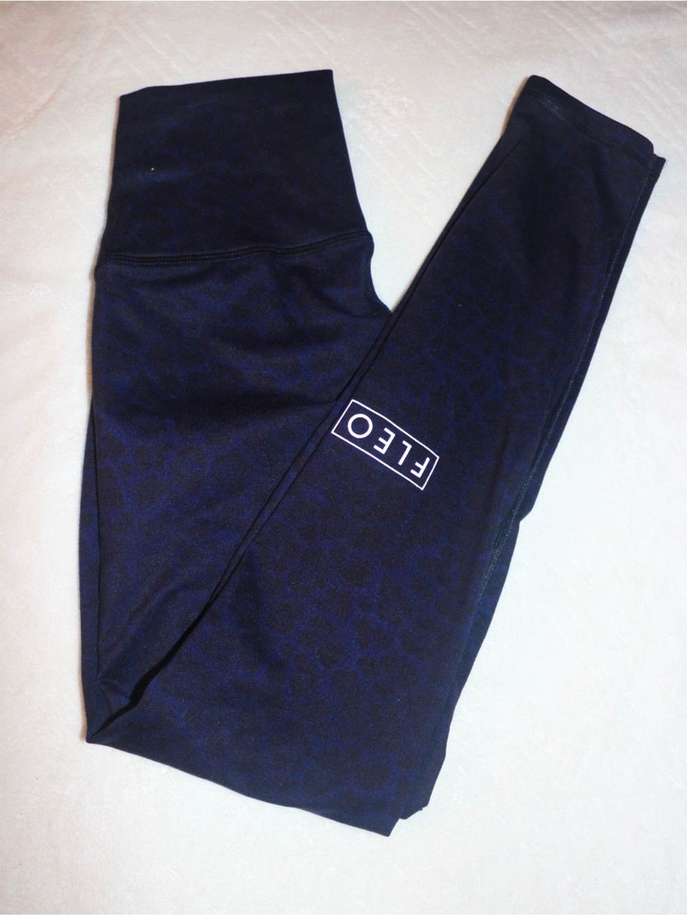 FLEO El Toro Navy Blue Black Stealth Leopard Print Leggings Size S Small